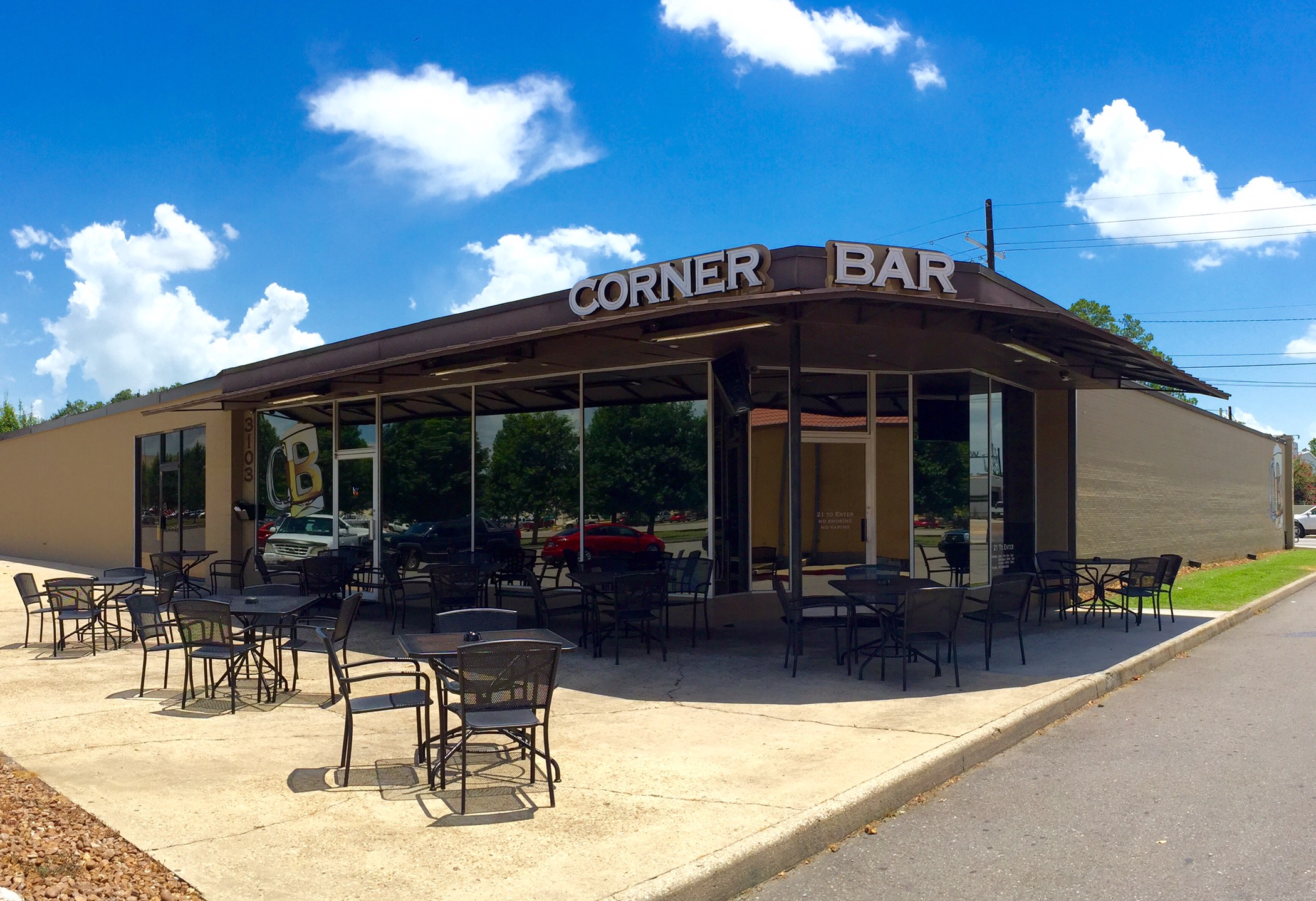 Total 78+ imagen the corner bar Viaterra.mx