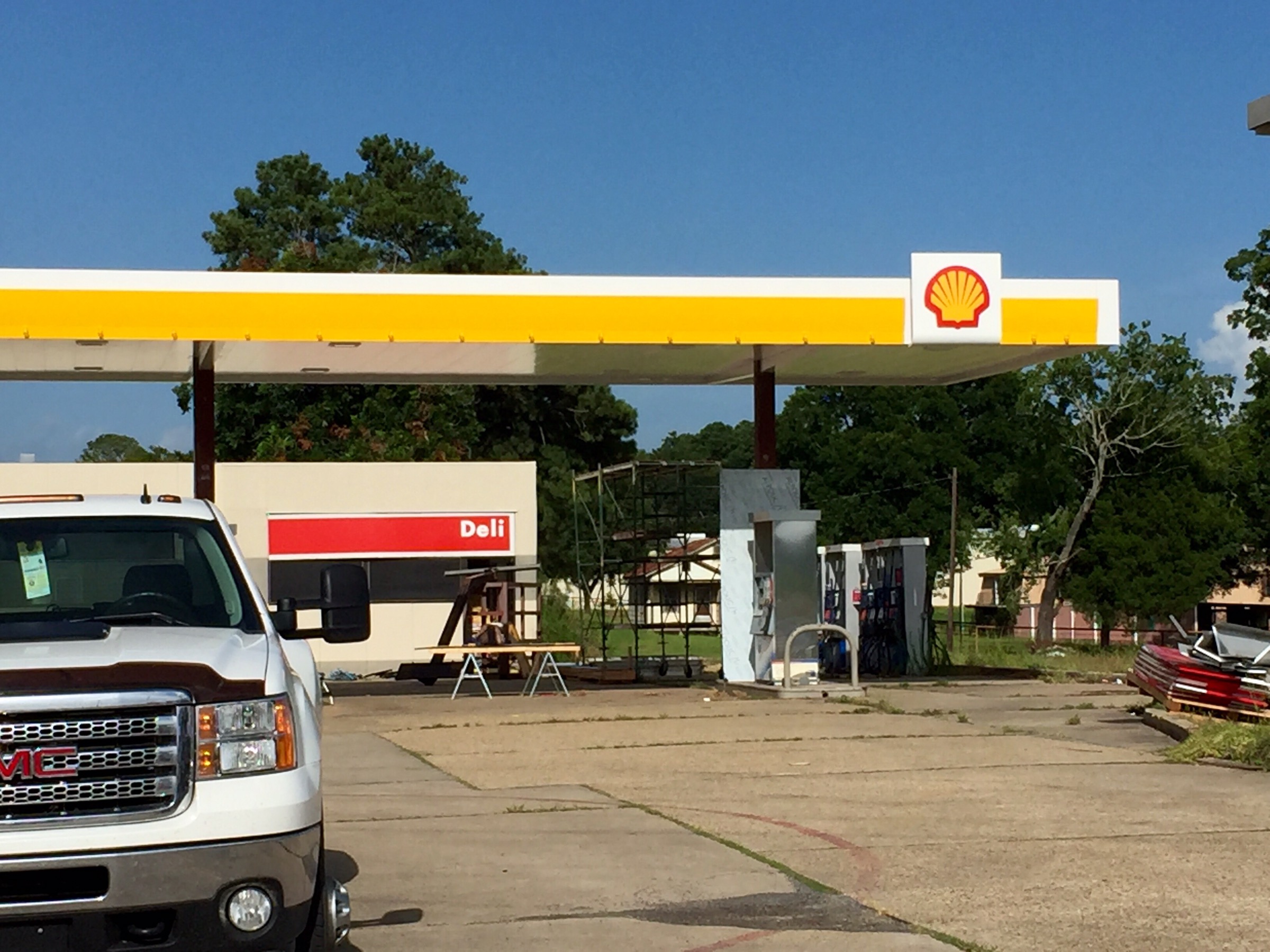 Exxon Changes on Pont des Mouton Developing Lafayette