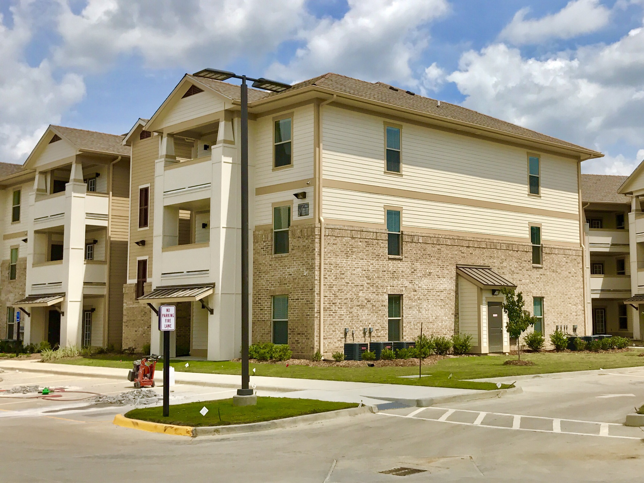 La Veranda at Polly Lane Apartments Near Complete – Developing Lafayette