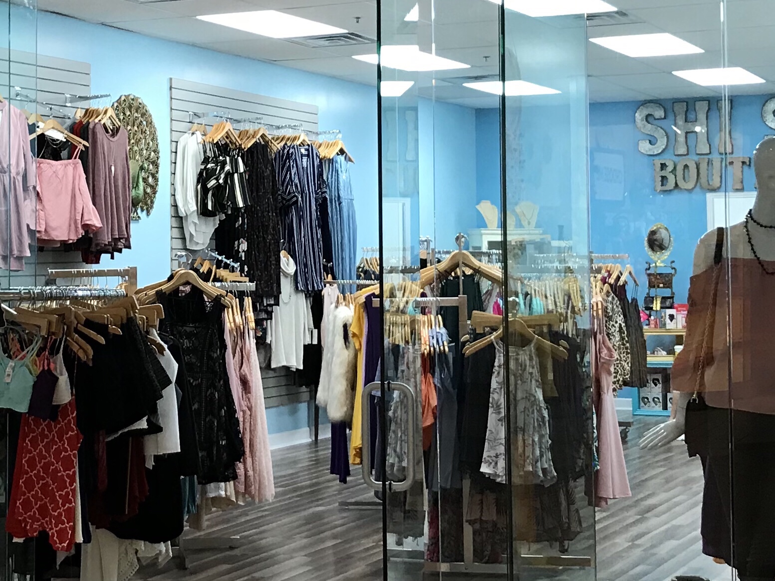 Shi Shi Boutique Has Relocated To The Mall Developing Lafayette