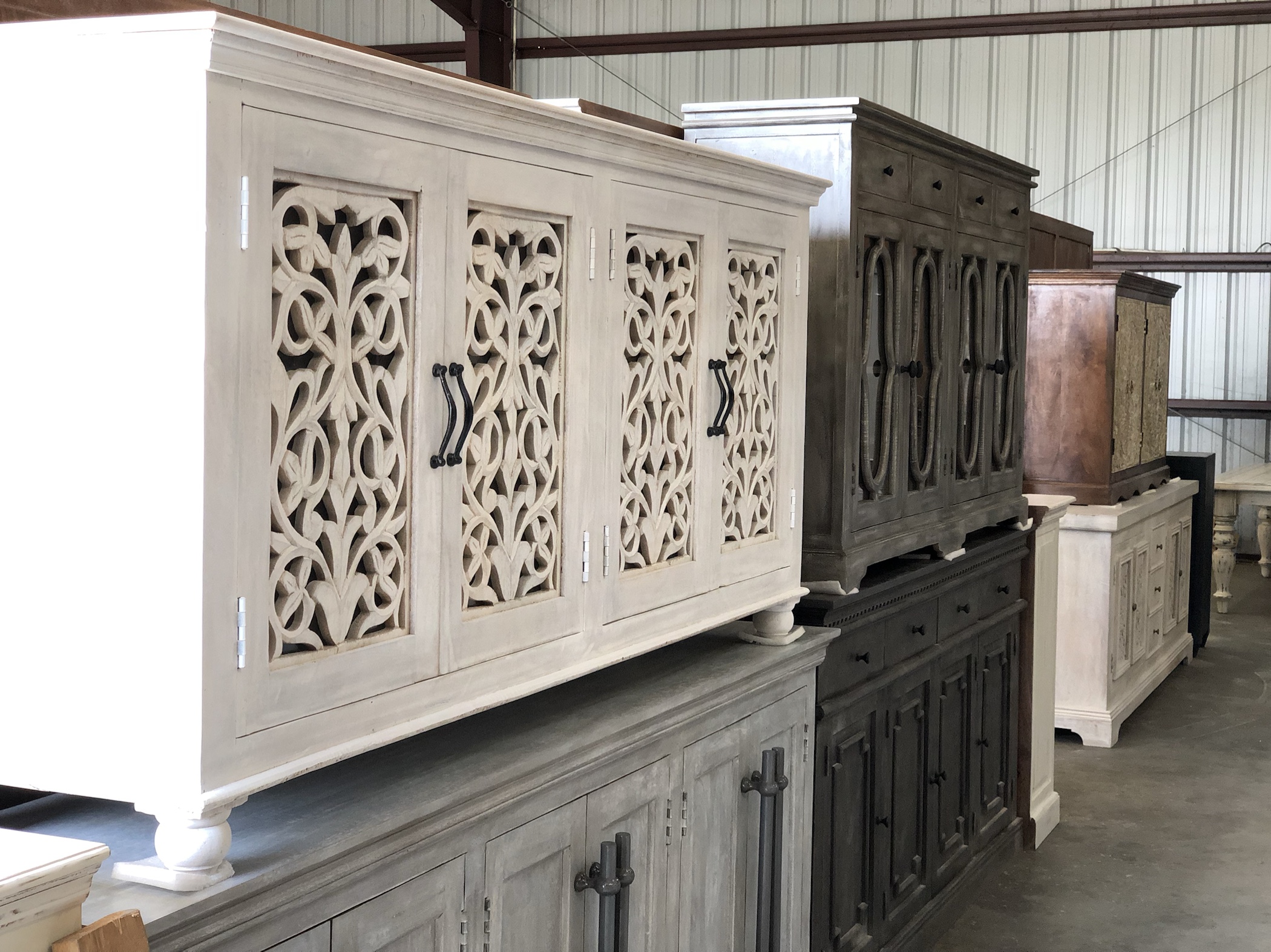 Custom Hardwood Retailer Rustic House Furniture Expands Into