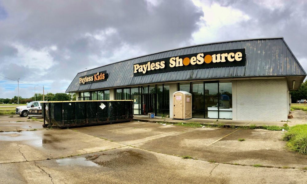 payless lake street