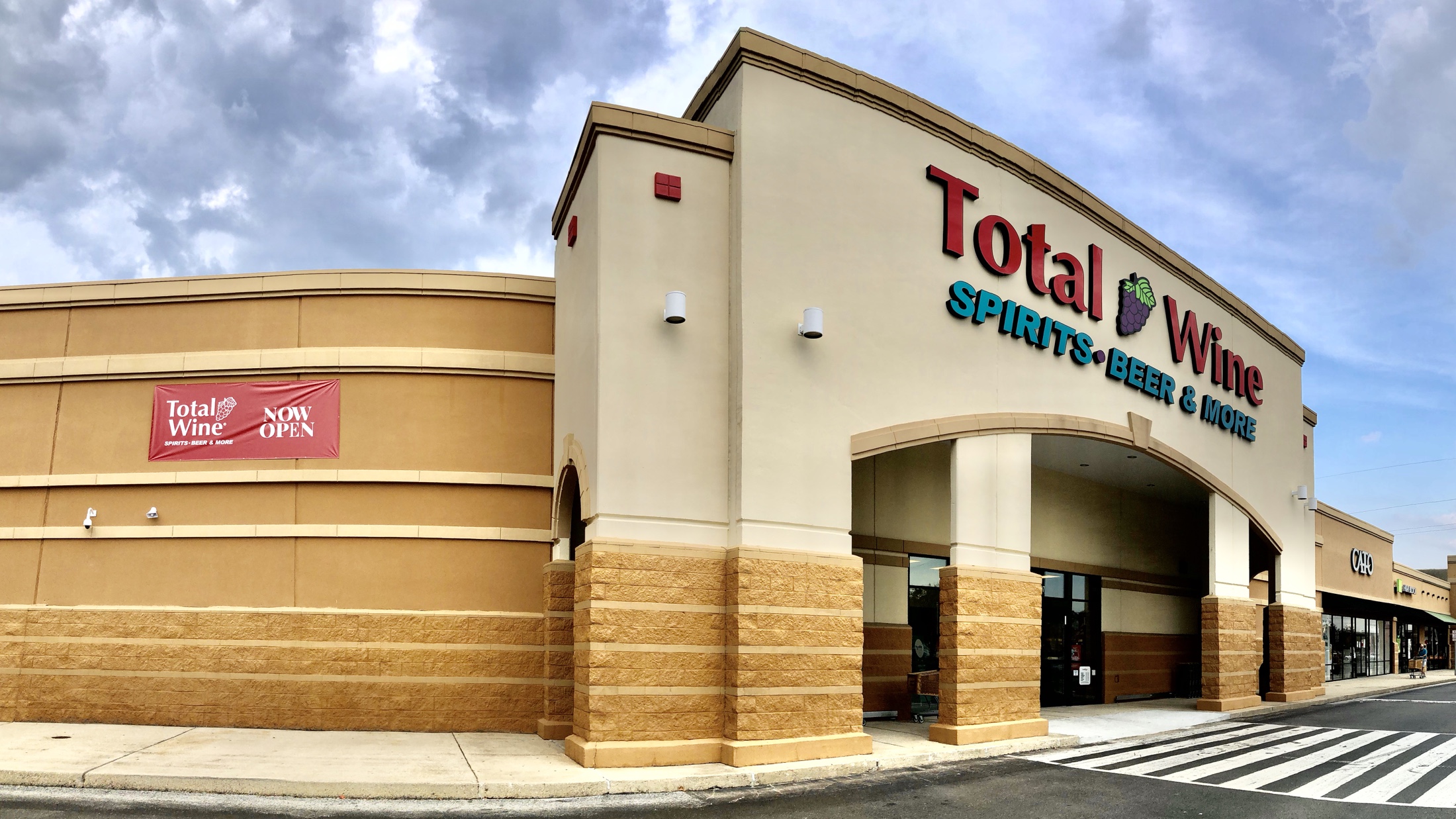 Total Wine & More In Lafayette Officially Opens Today, What To Expect