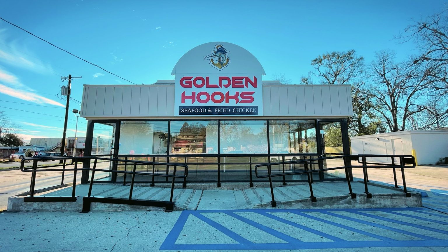 Golden Hooks Seafood & Fried Chicken Coming Soon In The Former Church’s