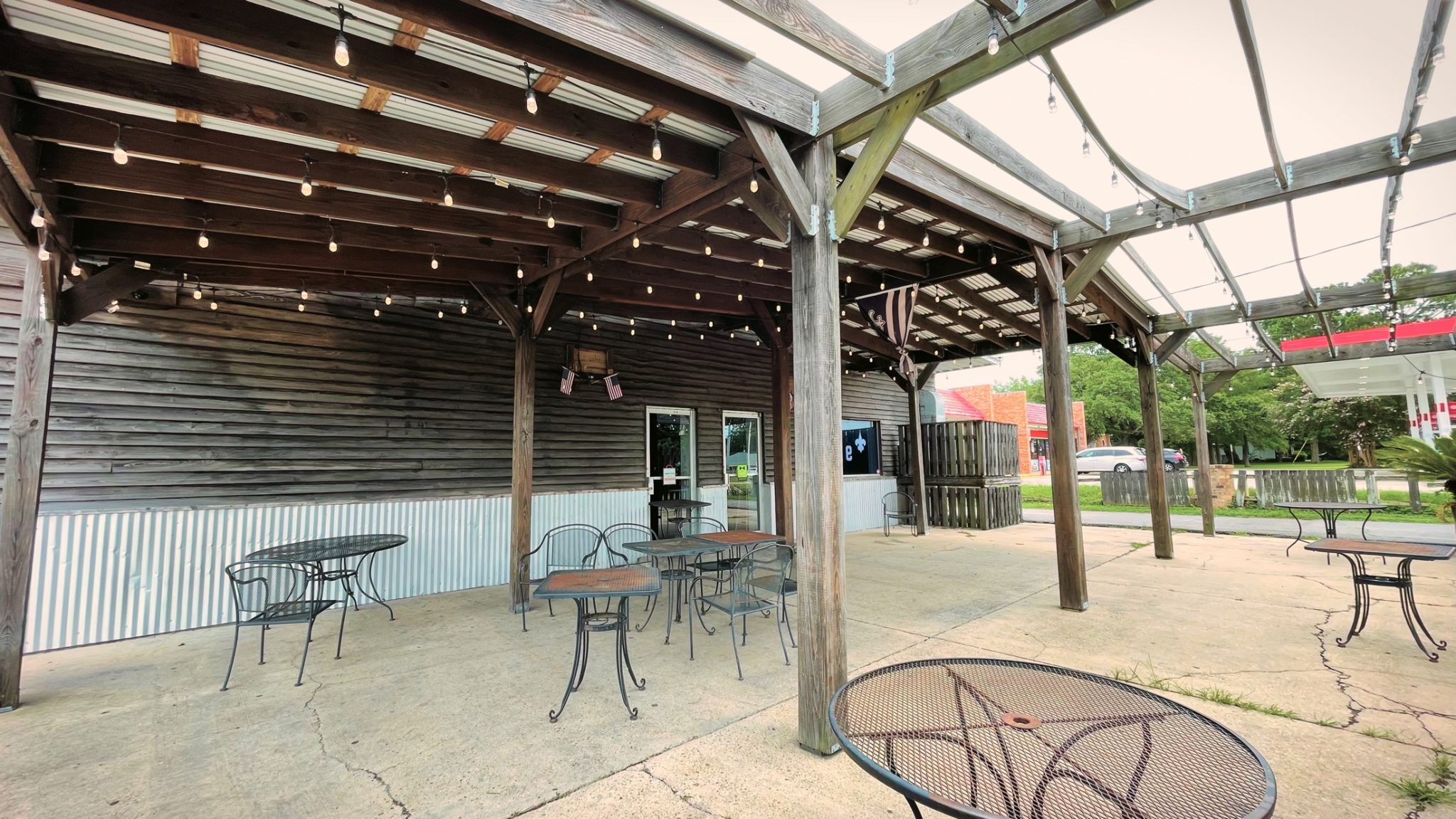 The Stage Karaoke Bar Expanding Into Former Legend’s Space On Verot