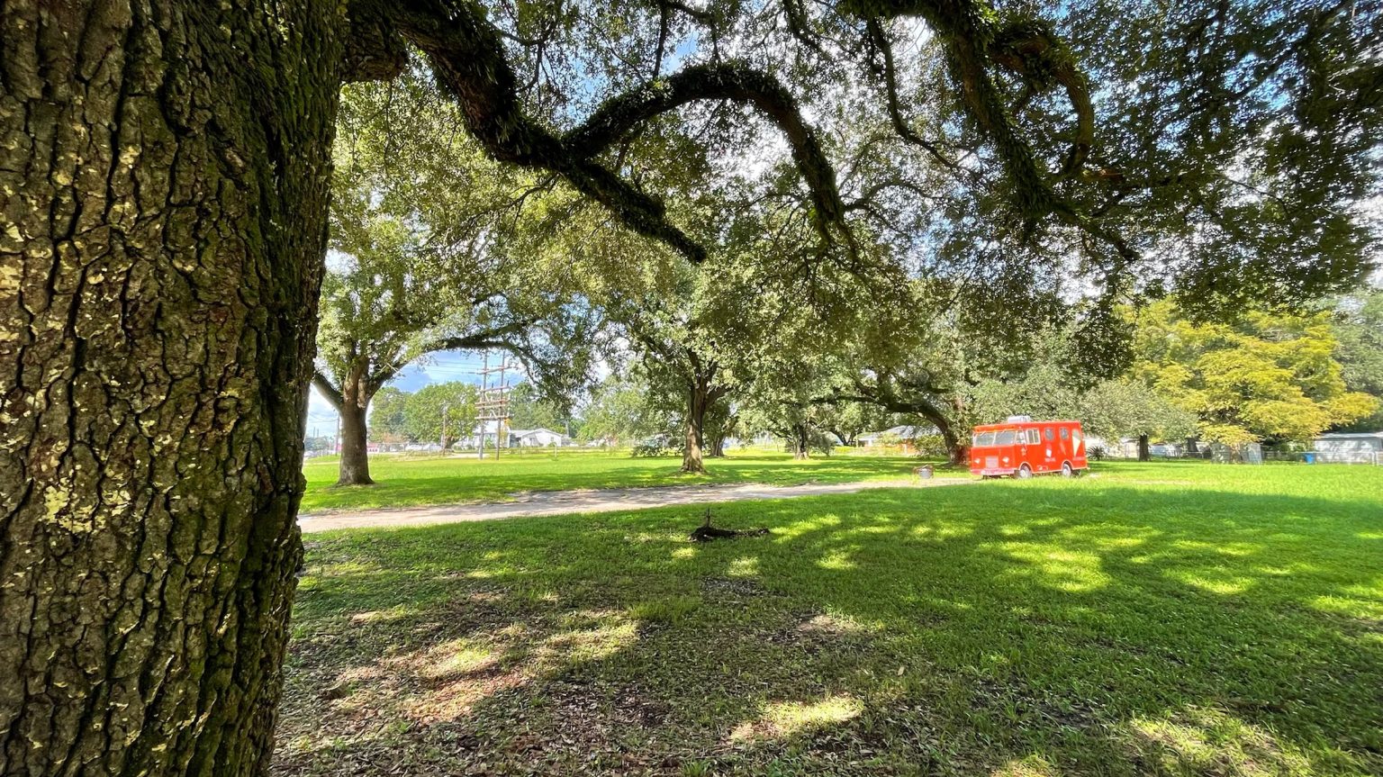 Parc De Oaks, A New Live OakCovered Food Truck Park Coming Soon To