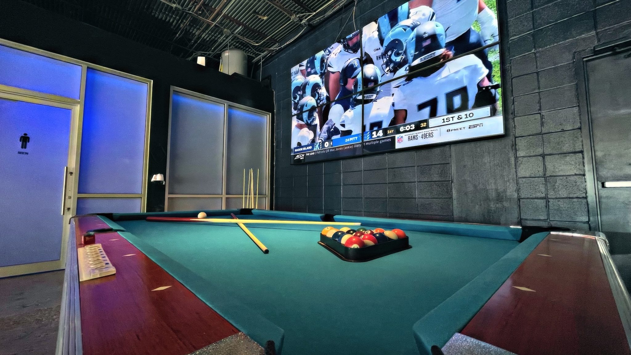 Inside of the New Chip’s Daiquiris On Congress, Now Open Developing