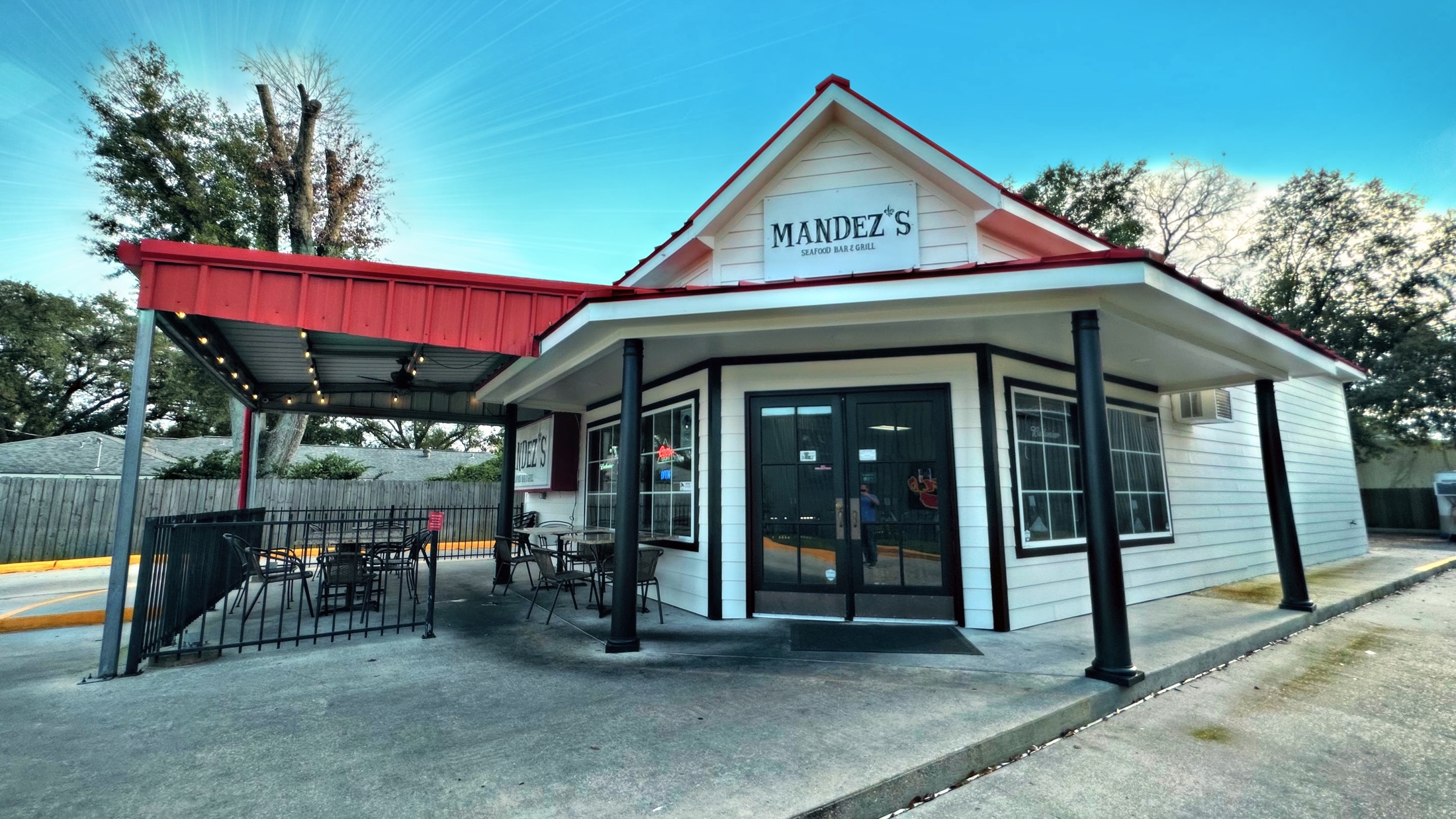 Mandez’s Seafood Bar & Grill Expands with Second Location Coming Soon