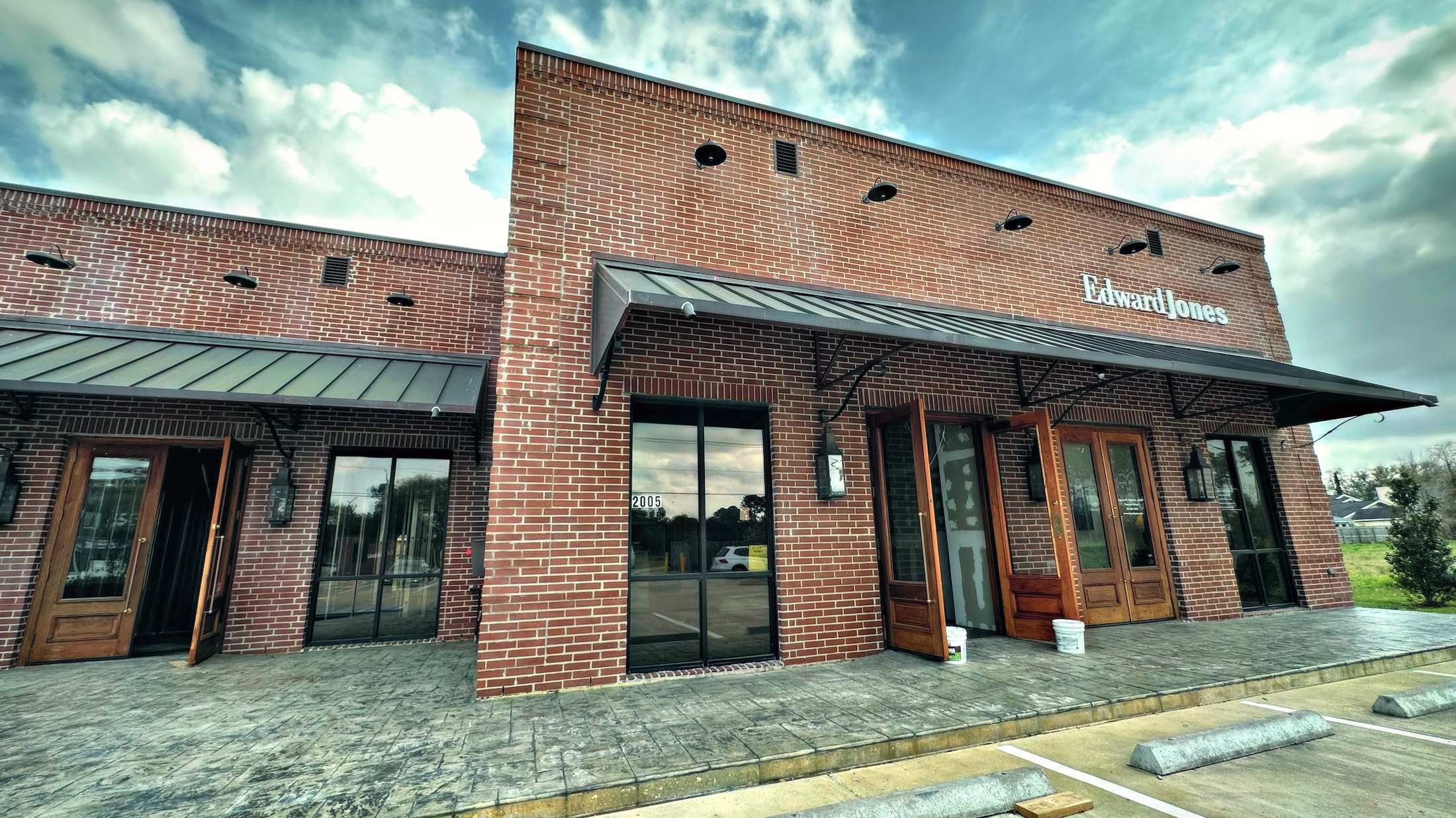 Bonne Vie Macarons Expanding Into New, Larger Location, Adding More