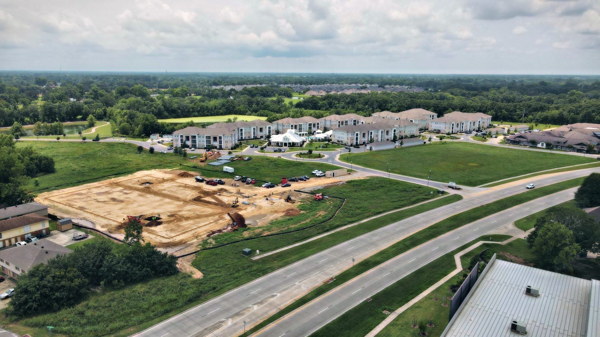 Construction Fronting The Reserve at River Place Apartments To Be